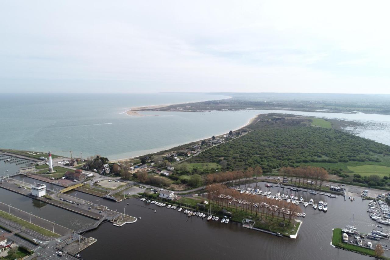 Hotel-Restaurant Le Normandie Luc-sur-Mer Exteriér fotografie