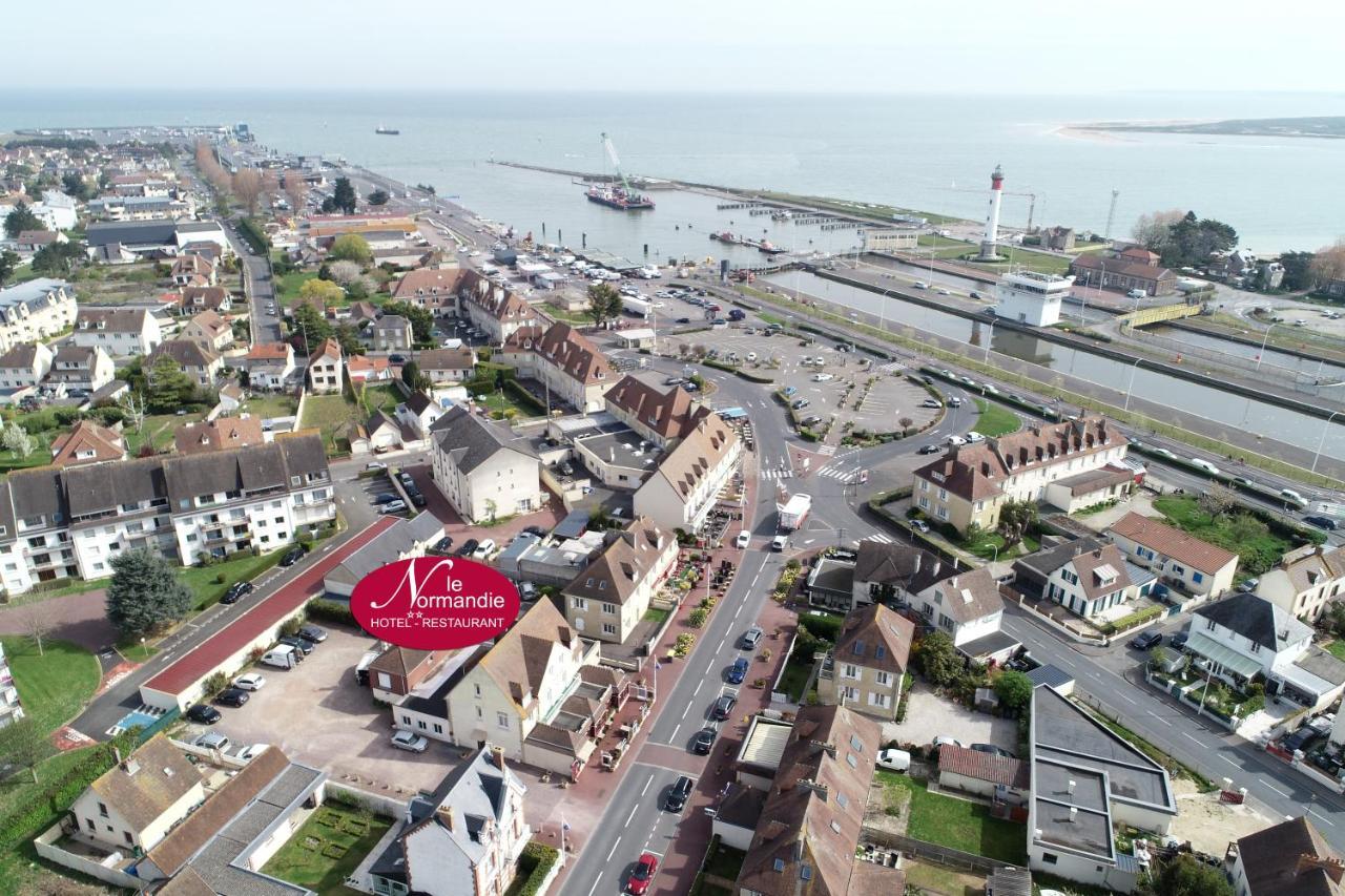 Hotel-Restaurant Le Normandie Luc-sur-Mer Exteriér fotografie